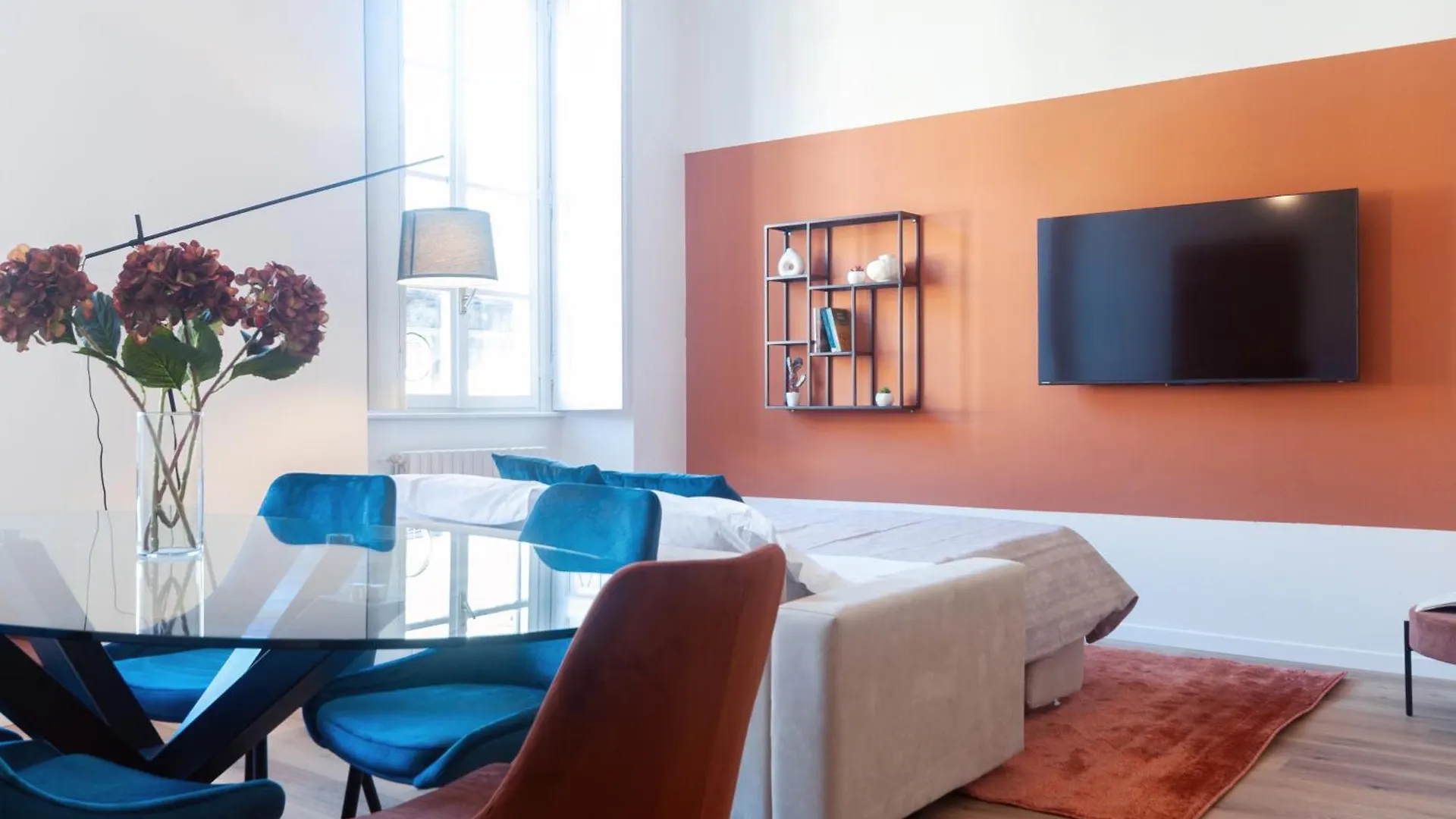 Vittani Palace - The Red Apartment Como